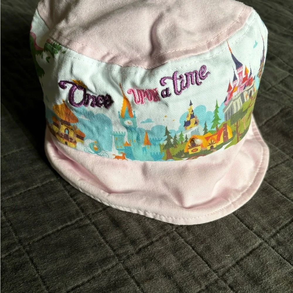 Disney Parks Yth Pink Bucket Hat Once Upon a Time Happily Ever After 55cm Cotton